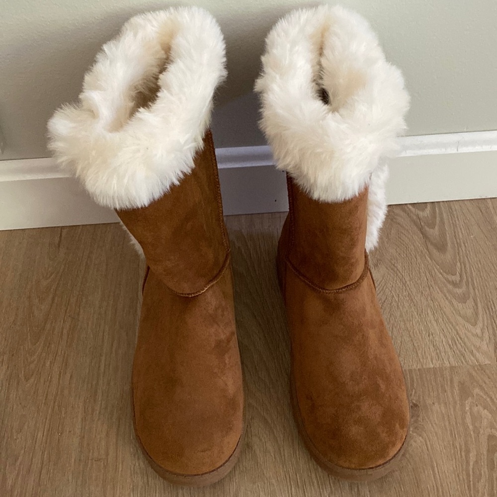 Brown fur boots!  Size 7